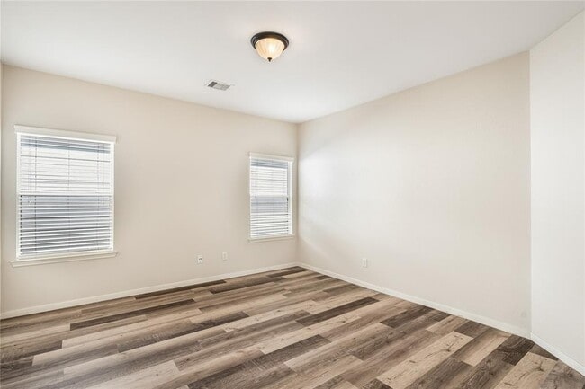 Building Photo - 1623 Royal Chase Dr