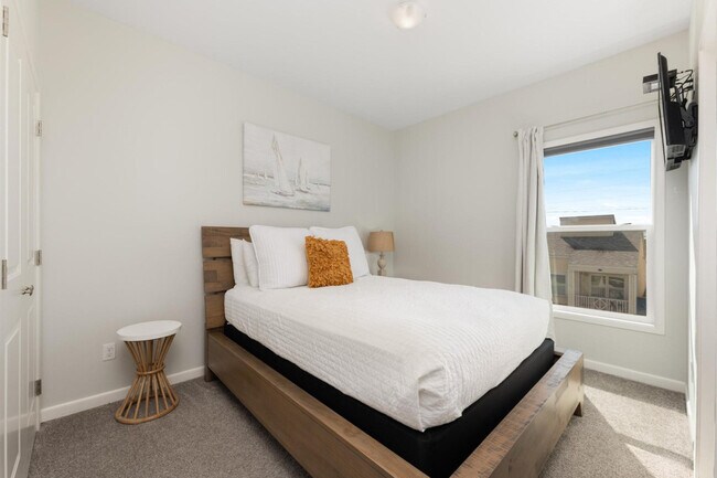 Building Photo - 204 Las Joyas Blvd