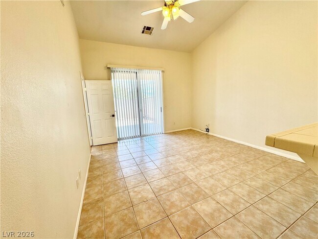 Building Photo - 2500 E Ambush St
