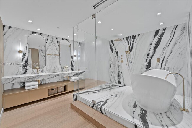 Building Photo - 5242 Fisher Island Dr