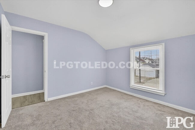 Building Photo - 1665 Burgoyne Dr