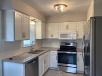 Building Photo - Cute Cape Cod in Forest Hills