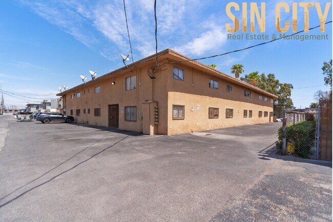 Building Photo - Discover Urban Comfort: Bright 2-Bedroom Retreat at Lyn Capri