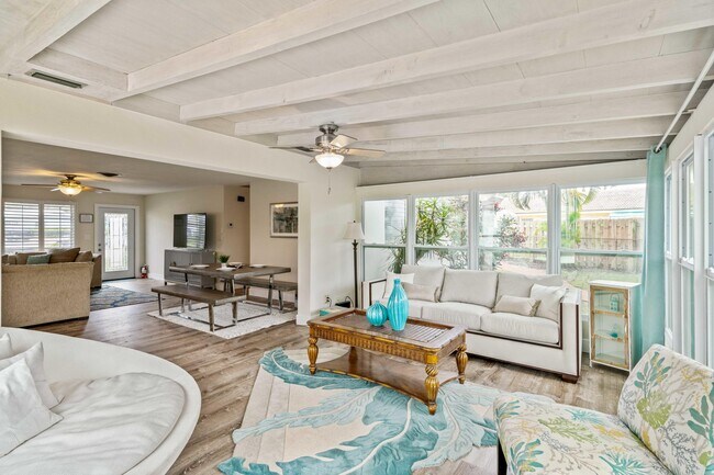 Building Photo - 655 Kingfish Pl