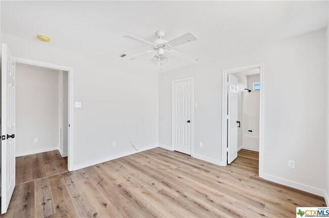 Building Photo - 107 Cedargrove