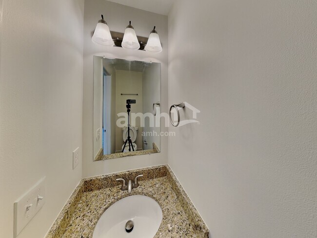 Building Photo - 629 Lanning St