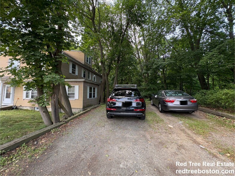 Building Photo - 28 Woodward St