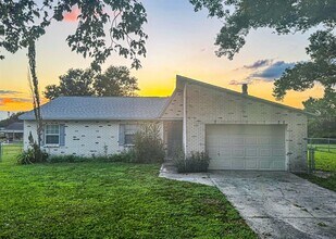 Building Photo - 7410 Orangeview Cir