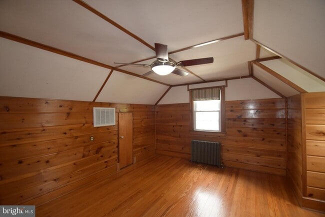 Building Photo - 4610 3rd St S