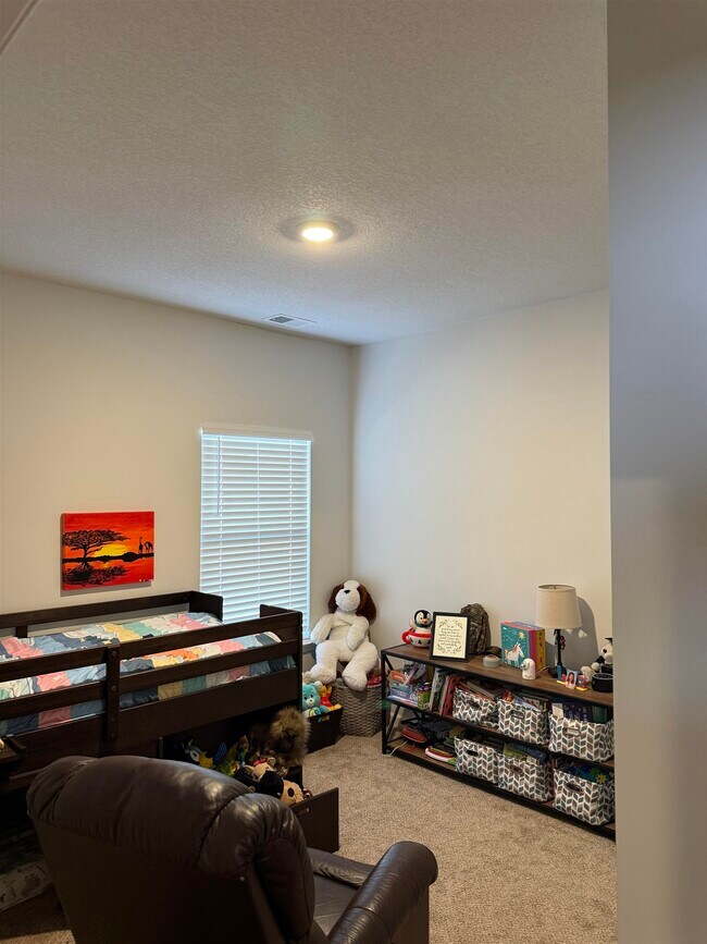 Building Photo - 7968 Hickory Meadow Rd