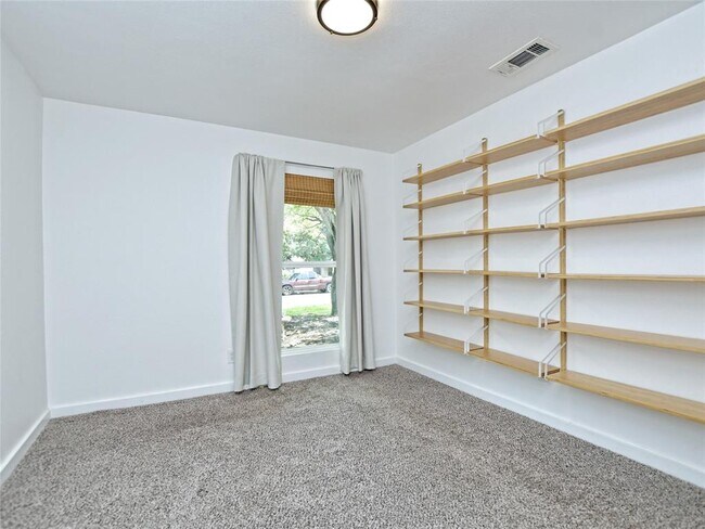 Building Photo - 7310 Inspiration Dr