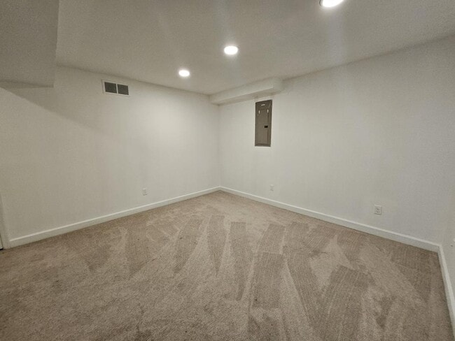 Building Photo - 73 Medal Way