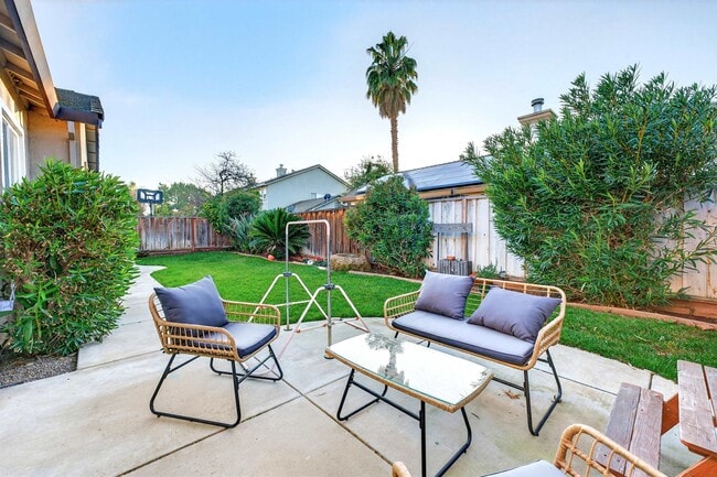 Building Photo - 107 Panorama Way