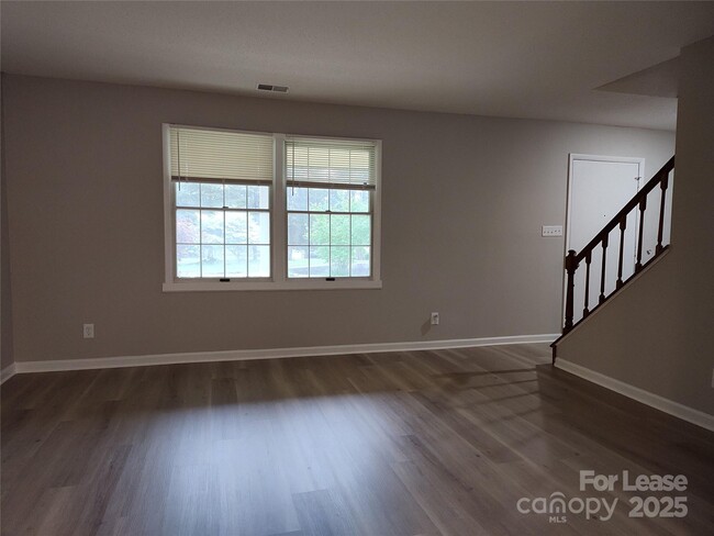 Building Photo - 7200 Oswego Ct