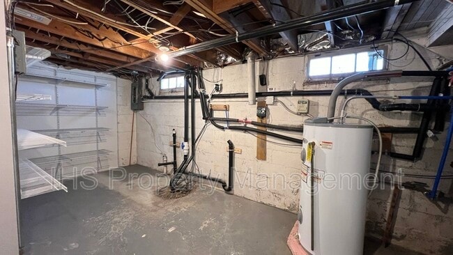 Building Photo - 1008 Davenport St