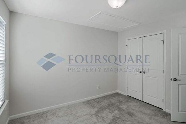 Building Photo - Spacious 3-Story Townhome with Bonus Suite & 2-Car Garage – In the Heart of RTP