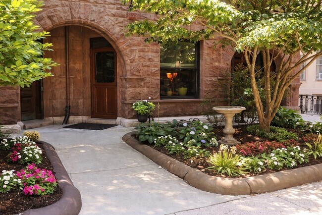 Building Photo - 178 Commonwealth Ave