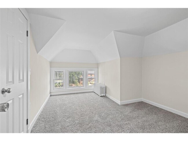 Building Photo - 892 Marshall Ave