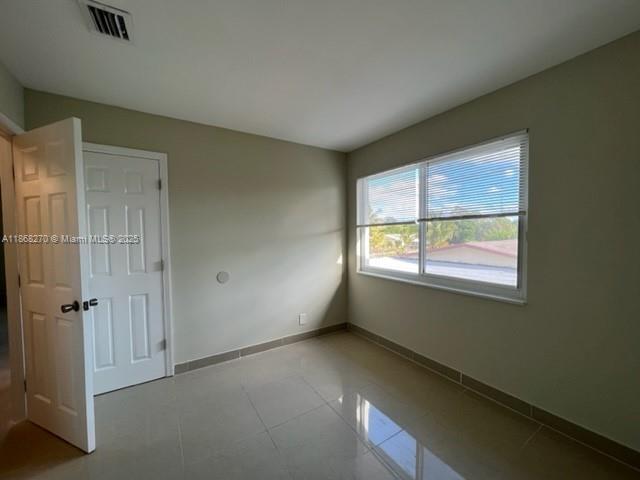 Building Photo - 938 Northern Dr