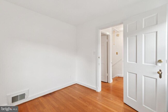 Building Photo - 5008 44th St NW