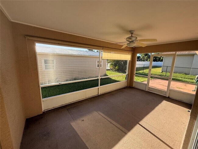 Building Photo - 2680 Shalimar Terrace