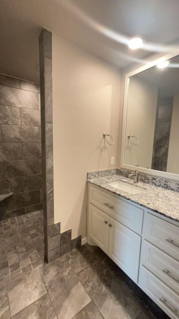 Building Photo - 4 Bedroom Home in Edmond