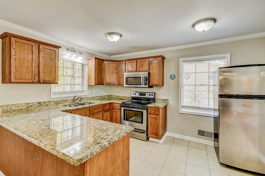 Building Photo - 1316 High Point Terrace