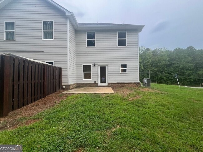 Building Photo - 1553 Bostwick Rd