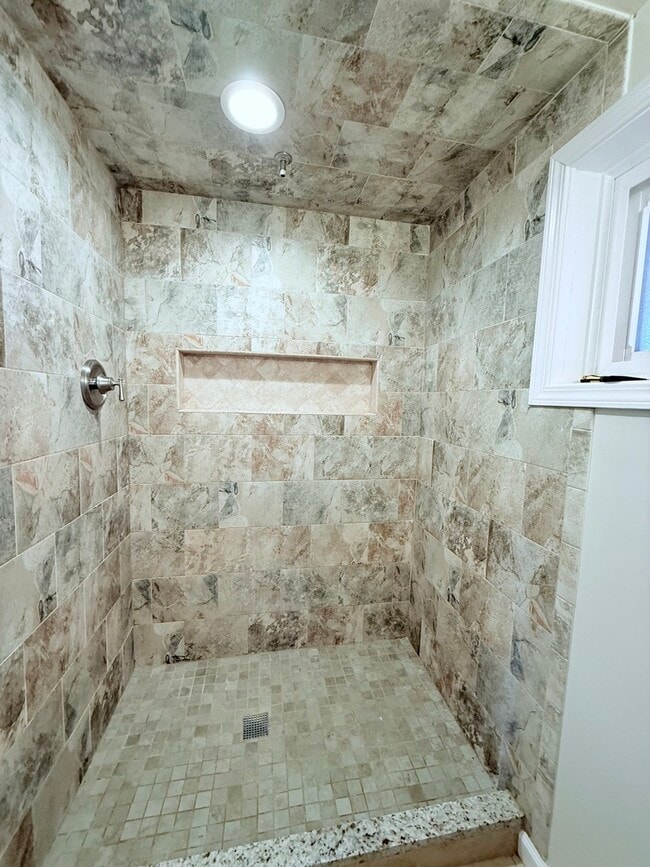 Building Photo - 1432 Concord Ln