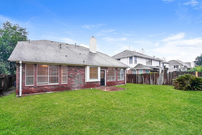 Building Photo - 12831 Pheasant Lake Ct