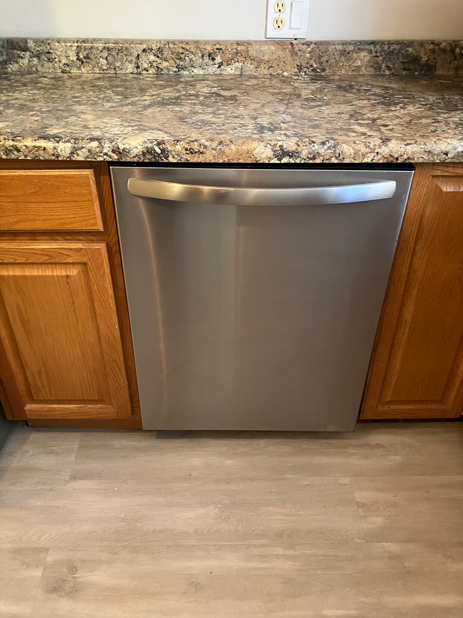 Dishwasher - 1733 W Superior St