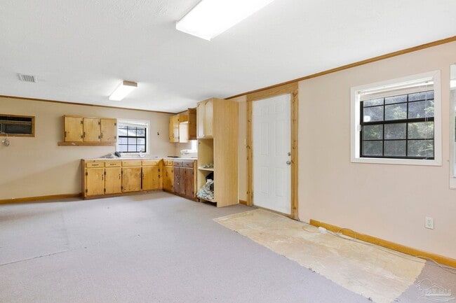 Building Photo - 2011 Blakely Ave
