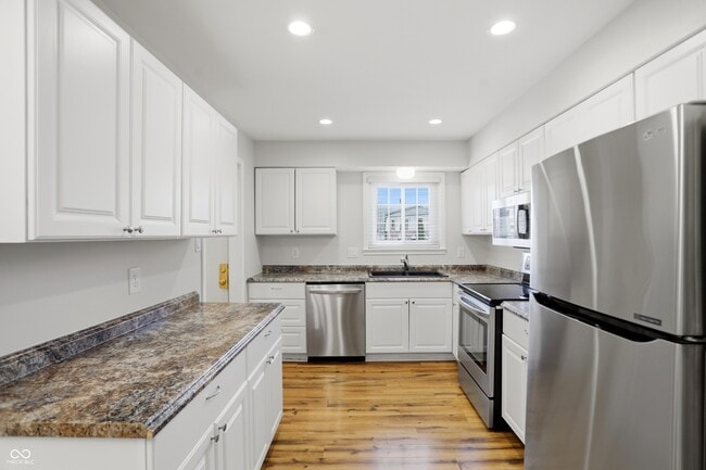 Building Photo - 4 Druid Hill Ct