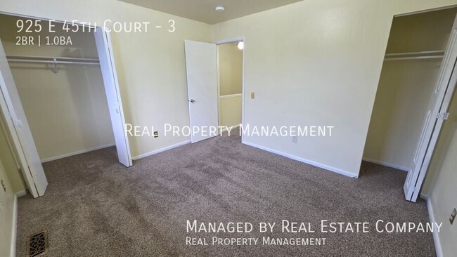 Building Photo - 925 E 45th Ct