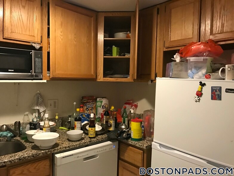 Building Photo - 1283 Commonwealth Ave