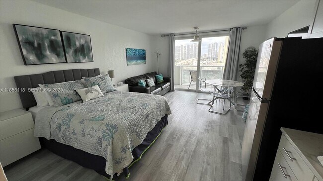 Building Photo - 19201 Collins Ave