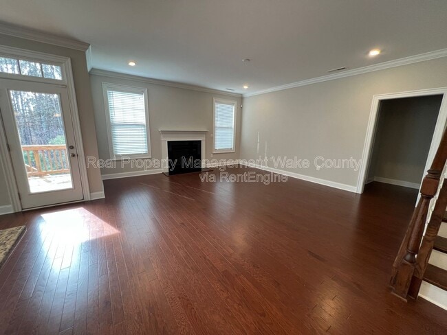 Building Photo - 1351 Gilwood Dr