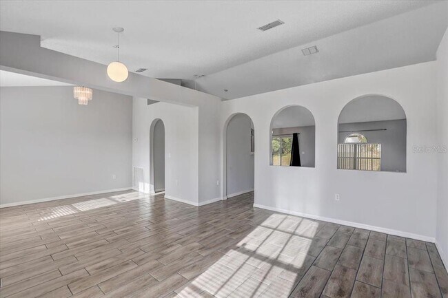Building Photo - 5396 Berrien Ave