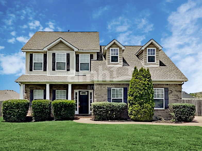 Primary Photo - 1131 Longwood Dr
