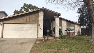 Building Photo - 8956 Red Leaf Way