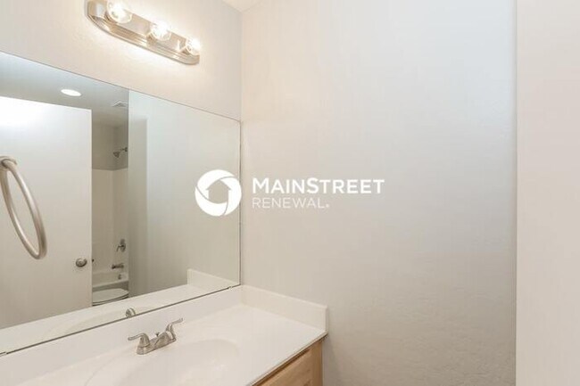 Building Photo - 5 Bedroom Pet-Friendly Home in MESA, AZ with Main Street Renewal