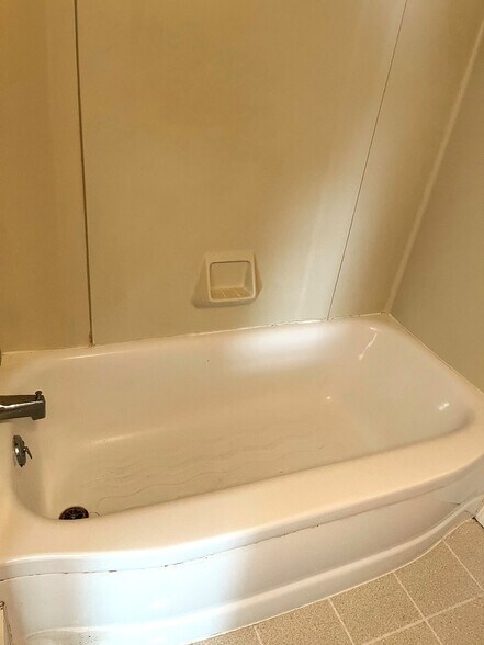 Bathroom - 1720 Freeland Rd