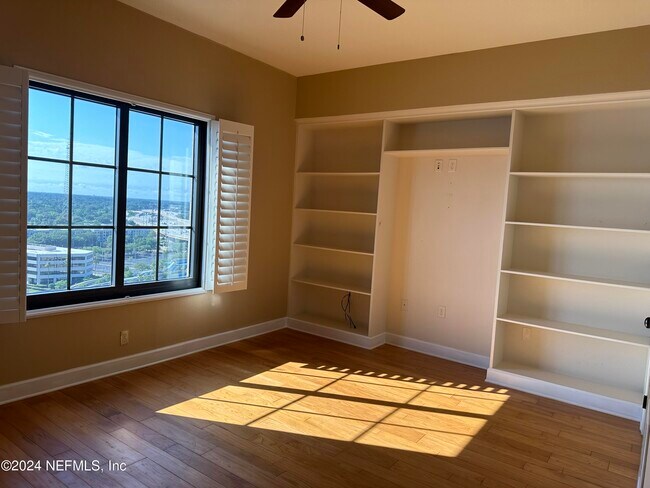 Building Photo - 1478 Riverplace Blvd