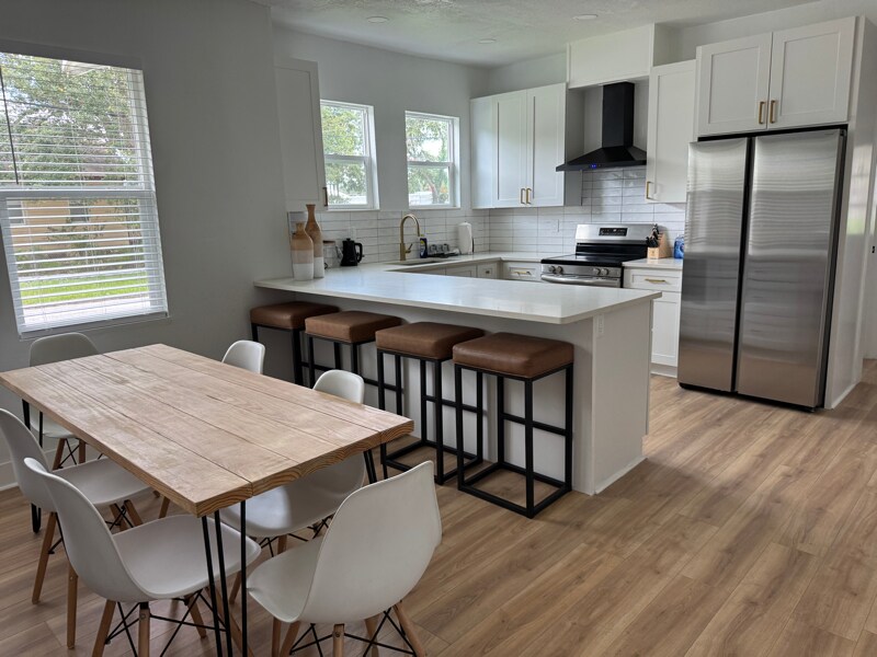 Building Photo - 4202 N Suwanee Ave