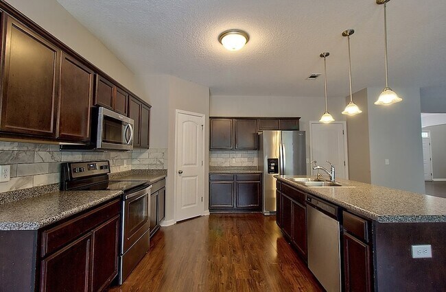 Building Photo - 1429 Evergreen Trl