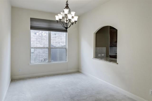 Building Photo - 13865 Pomegranate Dr