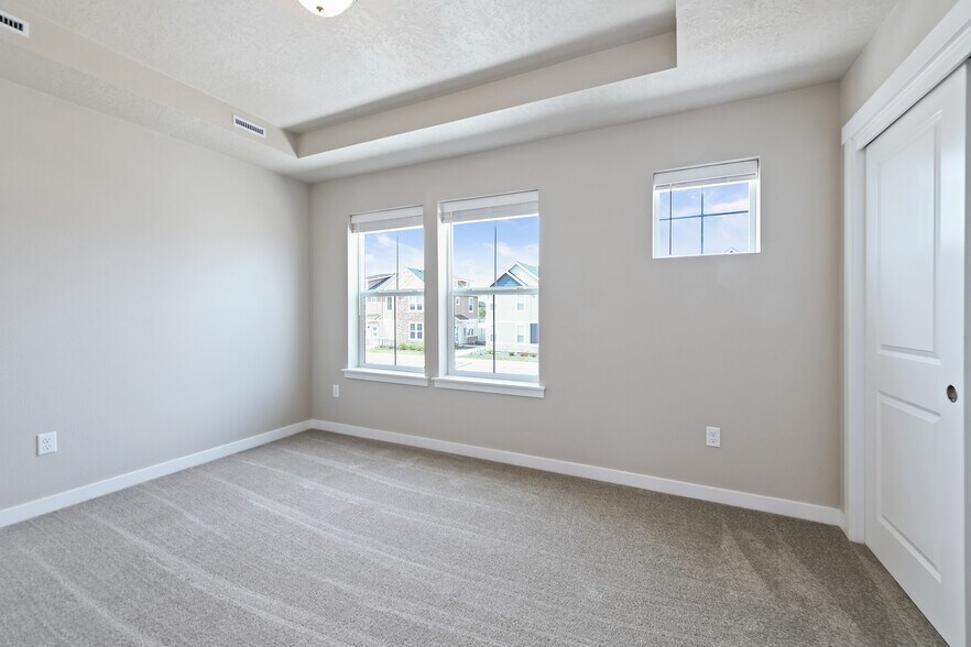 Building Photo - 10717 W Brownstone Ln