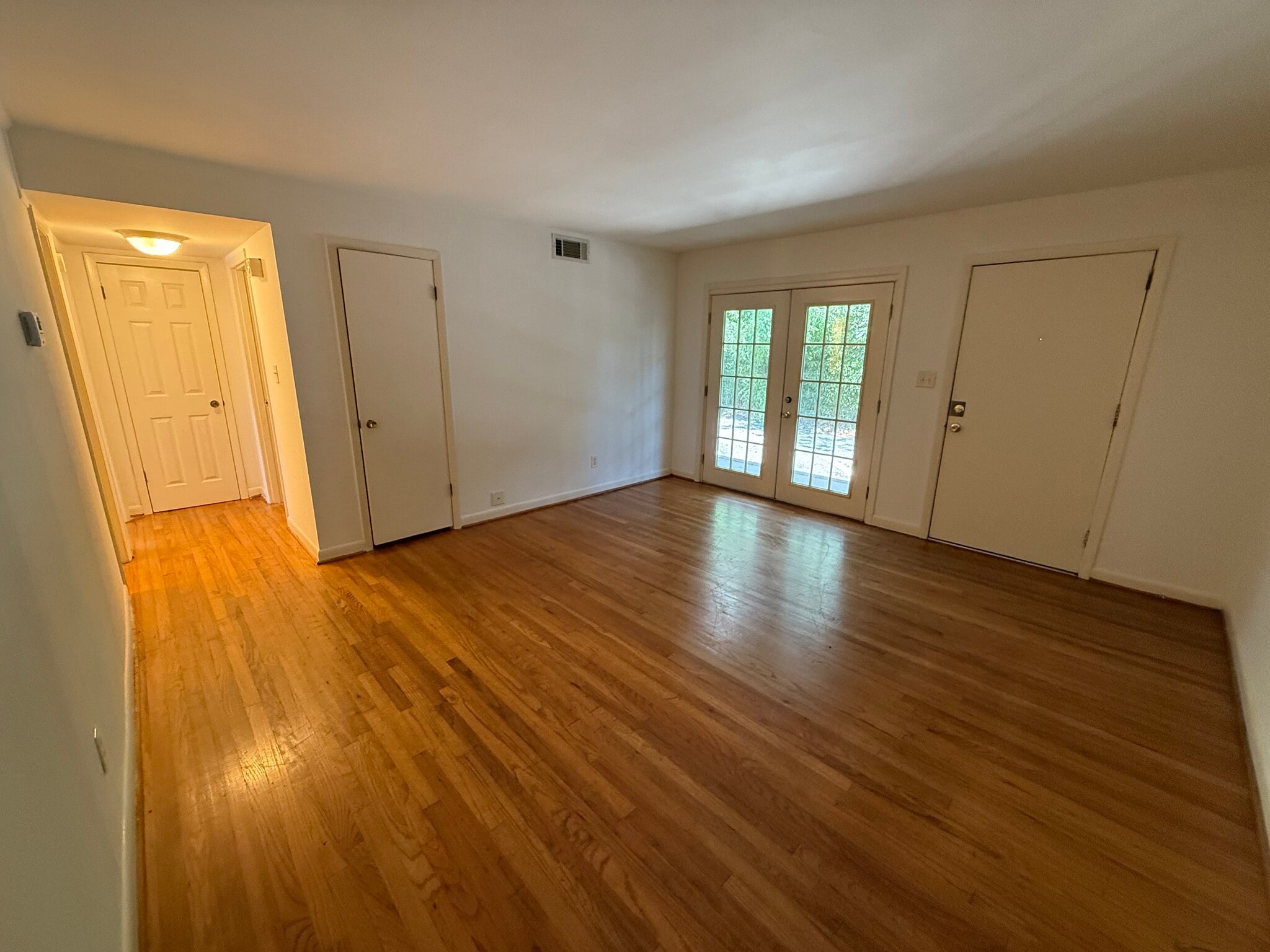 Building Photo - 425 S Church St