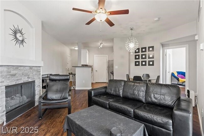 Building Photo - 7143 S Durango Dr