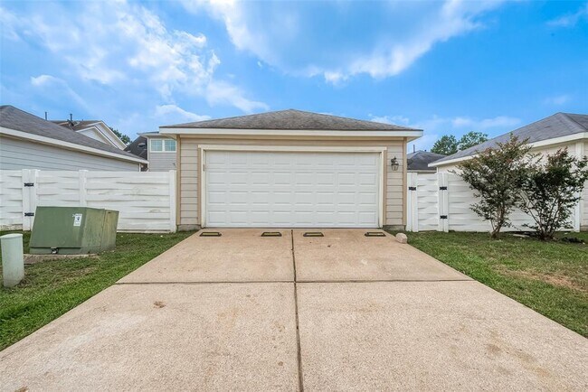 Building Photo - 20939 Young Meadows Way